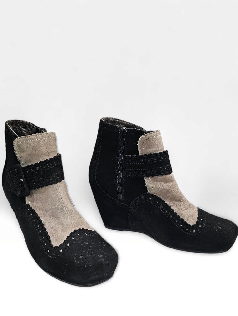 Vintage by JEFFREY CAMPBELL Black Beige Suede Hidden Wedge Ankle Boots 6.5M